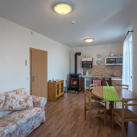 Apartment Nivy Alice A Petra Jandovych Valentova