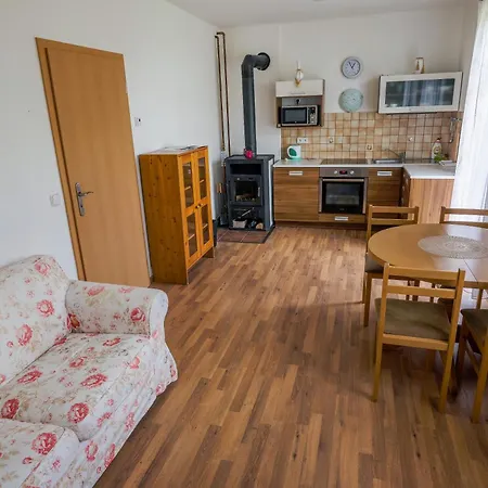 Apartment Nivy Alice A Petra Jandovych