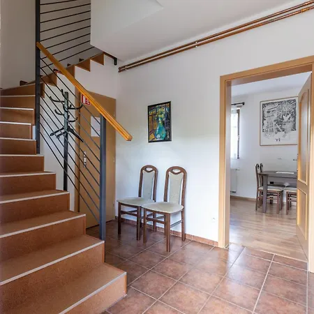 Apartment Nivy Alice A Petra Jandovych Valentova