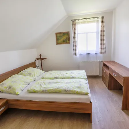 Apartment Nivy Alice A Petra Jandovych