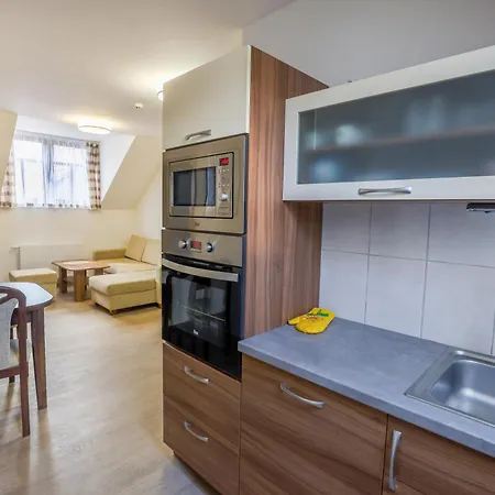 Apartment Nivy Alice A Petra Jandovych Valentova